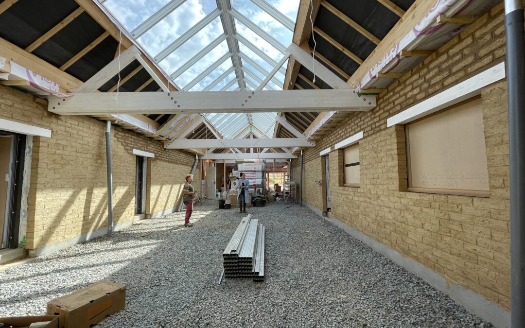 Espace intergénérationnel de Pommeret (22) : maçonnerie des adobes