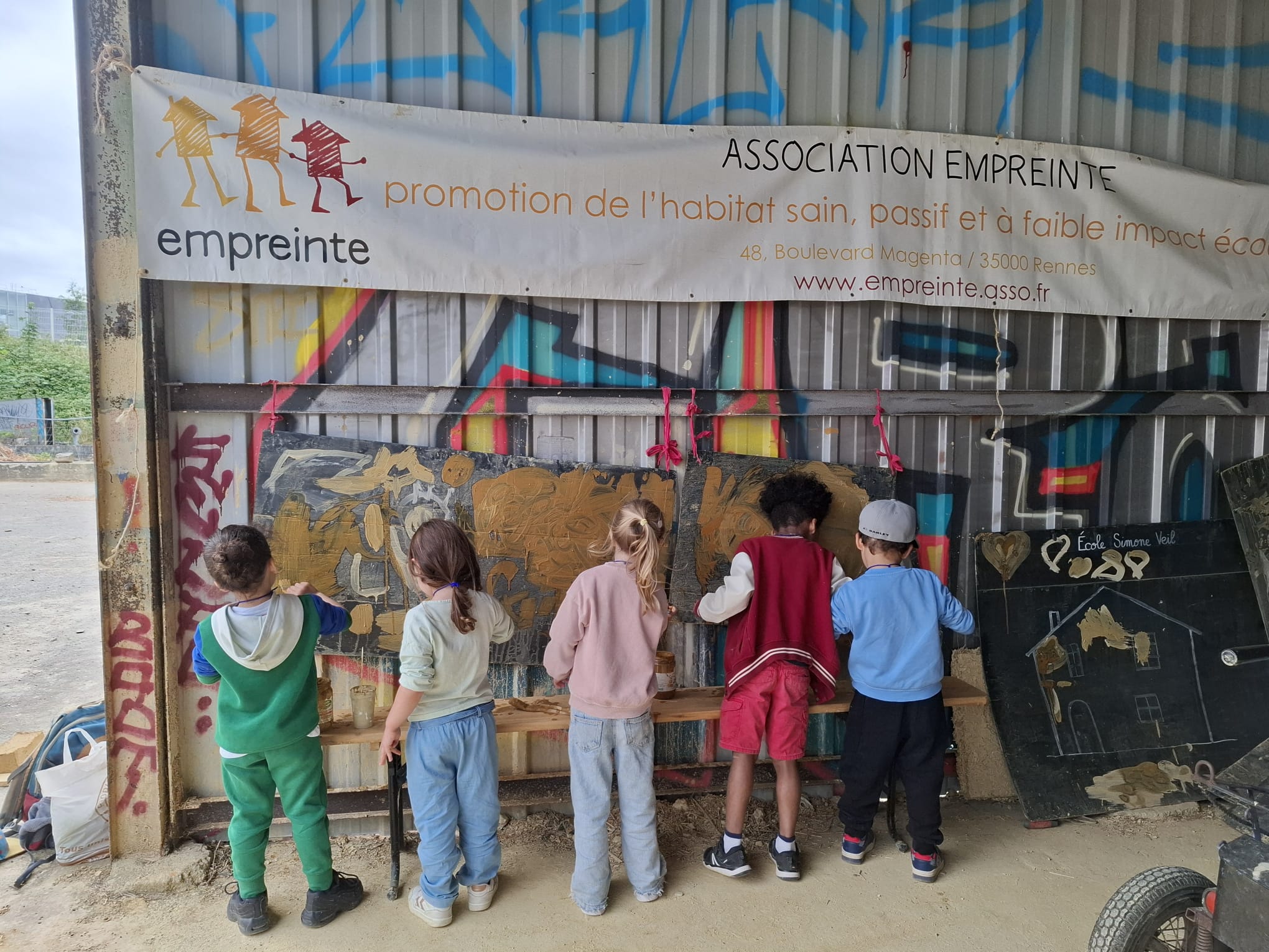 Nos activités auprès du jeune public : terre-paille à hauteur d’enfant !