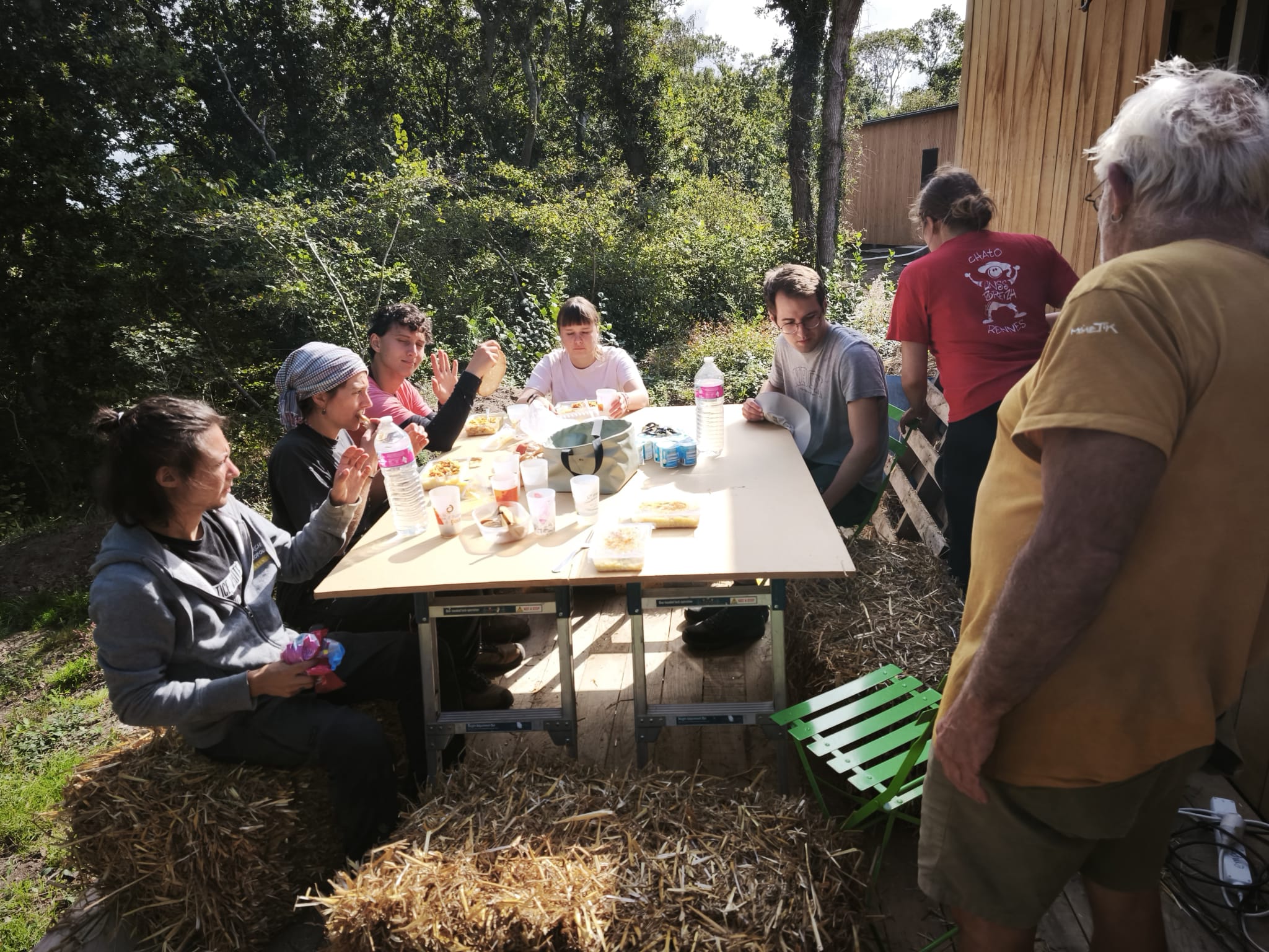repas-soleil-chantier-convivial repas-soleil-chantier-convivial